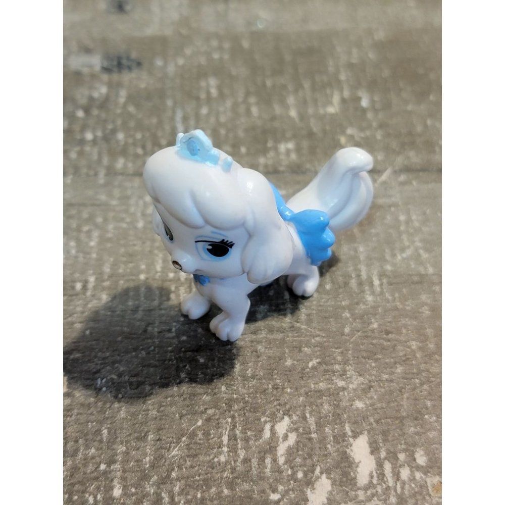 Disney white dog with tiara princess toy figure